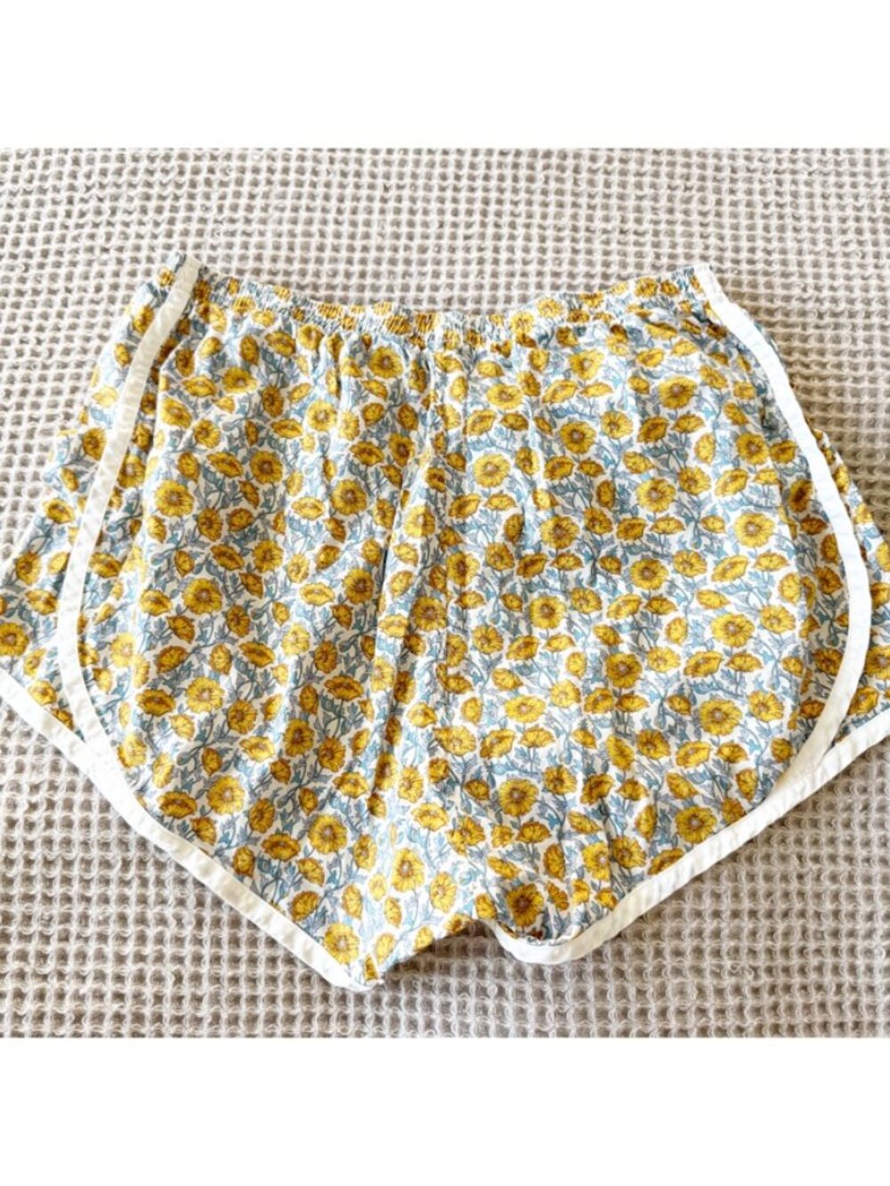 ANN MASHBURN TRACK SHORT Yellow Floral Liberty Fabric M - Picture 2 of 4